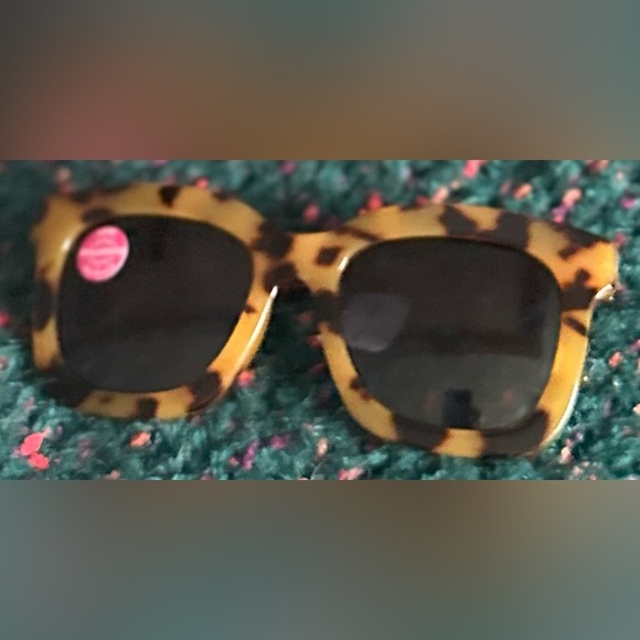 ?Tortoise Shell Polarized Sunglasses? main image 13